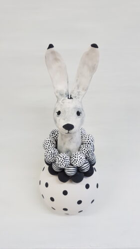 "Hare" keramik ,30 cm hög.